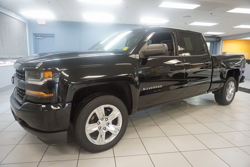 Used 2018 Chevrolet Silverado 1500 Custom with VIN 3GCUKPEC3JG451721 for sale in Strongsville, OH