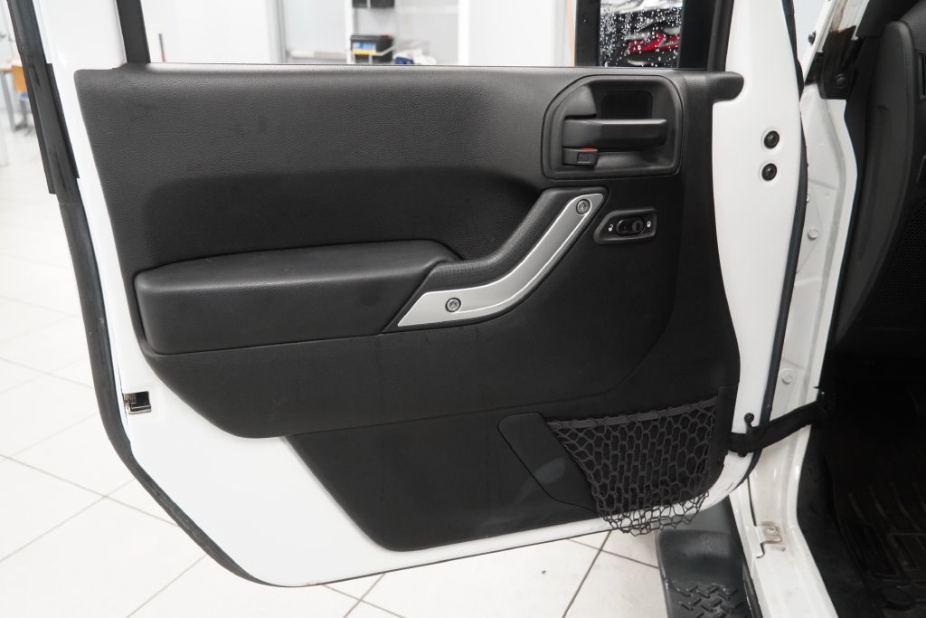2015 Jeep Wrangler Unlimited Rubicon - Photo 15
