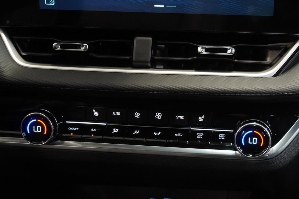 2027 Chevrolet Equinox LT - Photo 21