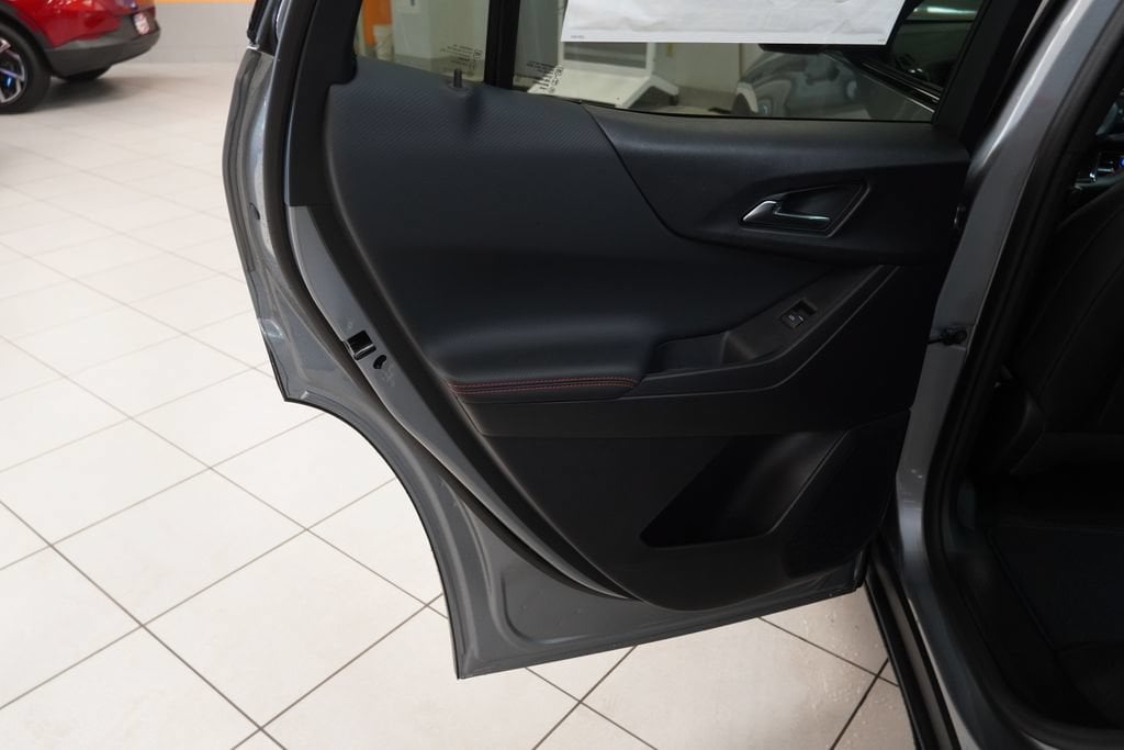 2027 Chevrolet Equinox RS - Photo 22