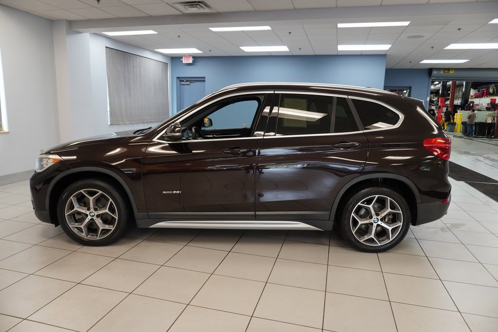 2017 Bmw X1 XDrive28i photo 2
