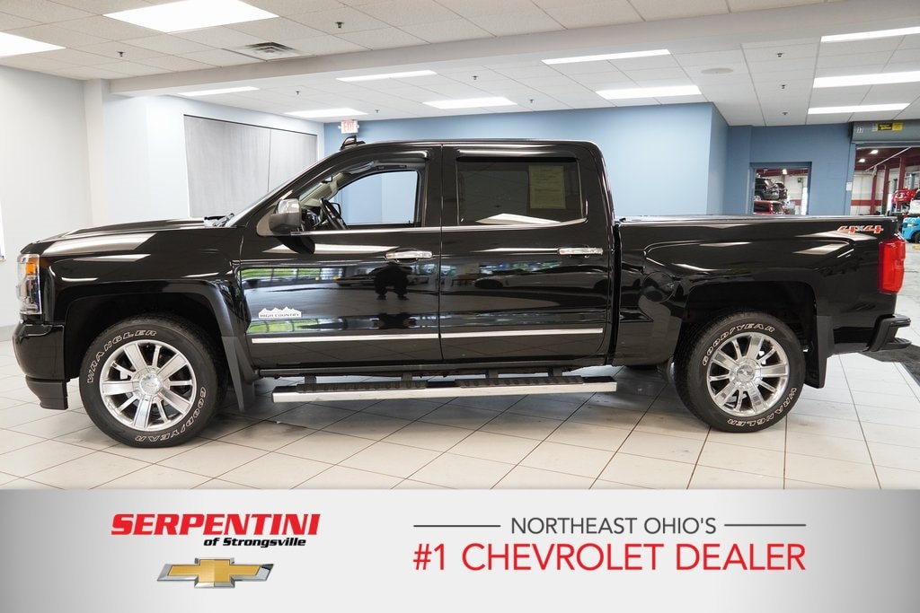 Used 2017 Chevrolet Silverado 1500 High Country with VIN 3GCUKTEC1HG280647 for sale in Strongsville, OH