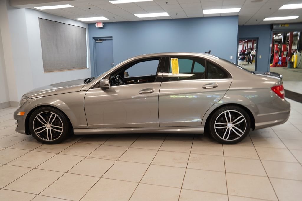 Used 2012 Mercedes-Benz C-Class C300 Luxury with VIN WDDGF8BB4CF919680 for sale in Strongsville, OH