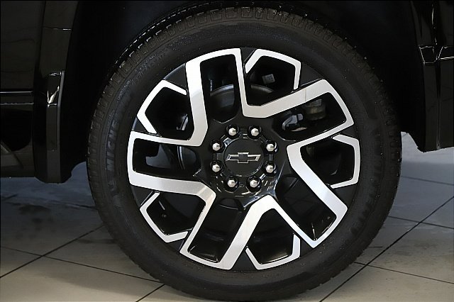 2024 Chevrolet Silverado EV RST photo 3