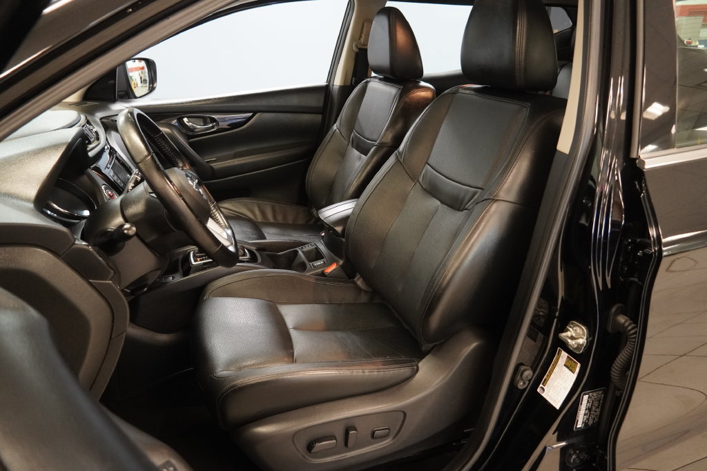 Used 2022 Nissan Rogue Sport SL AWD Xtronic CVT SUV