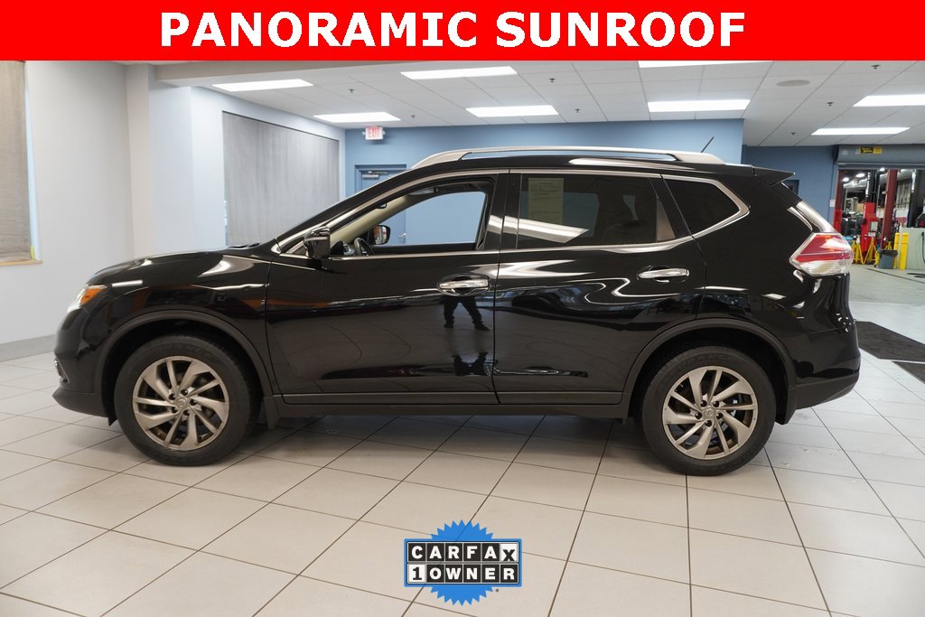 2015 Nissan Rogue SL photo 2