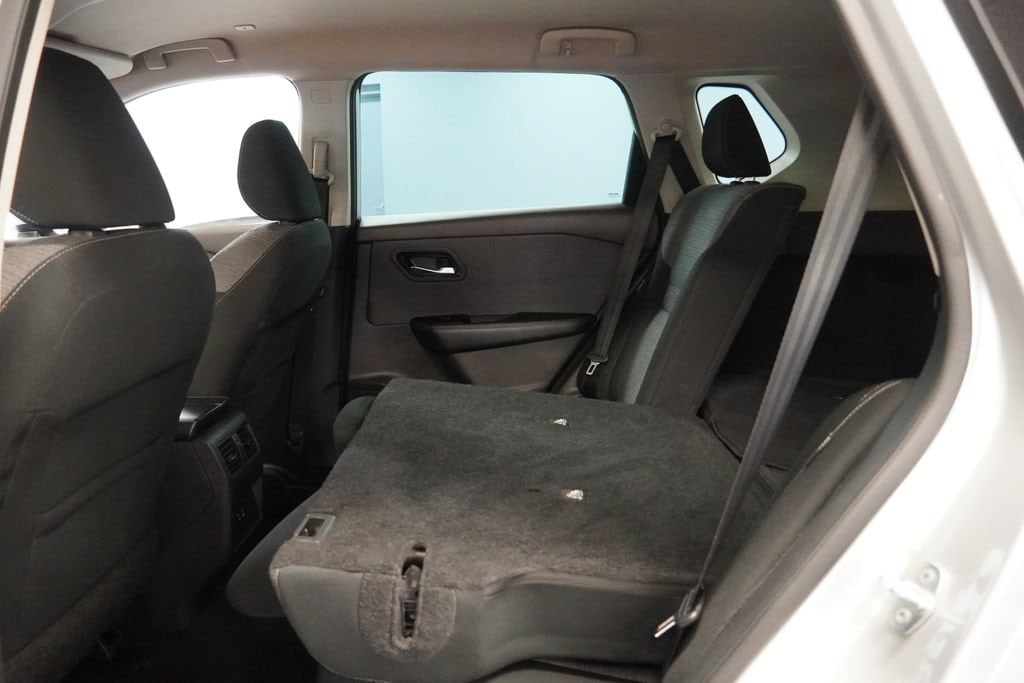 2022 Nissan Rogue SV - Photo 26