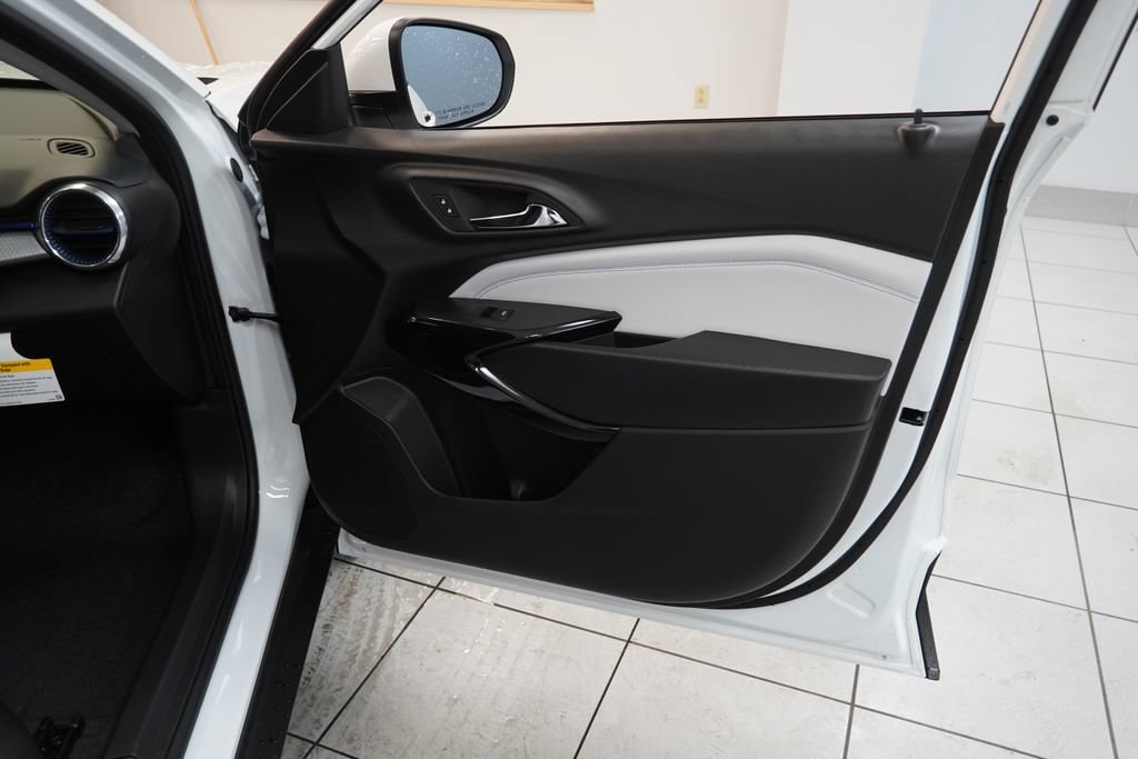 2026 Chevrolet Trax LT - Photo 25