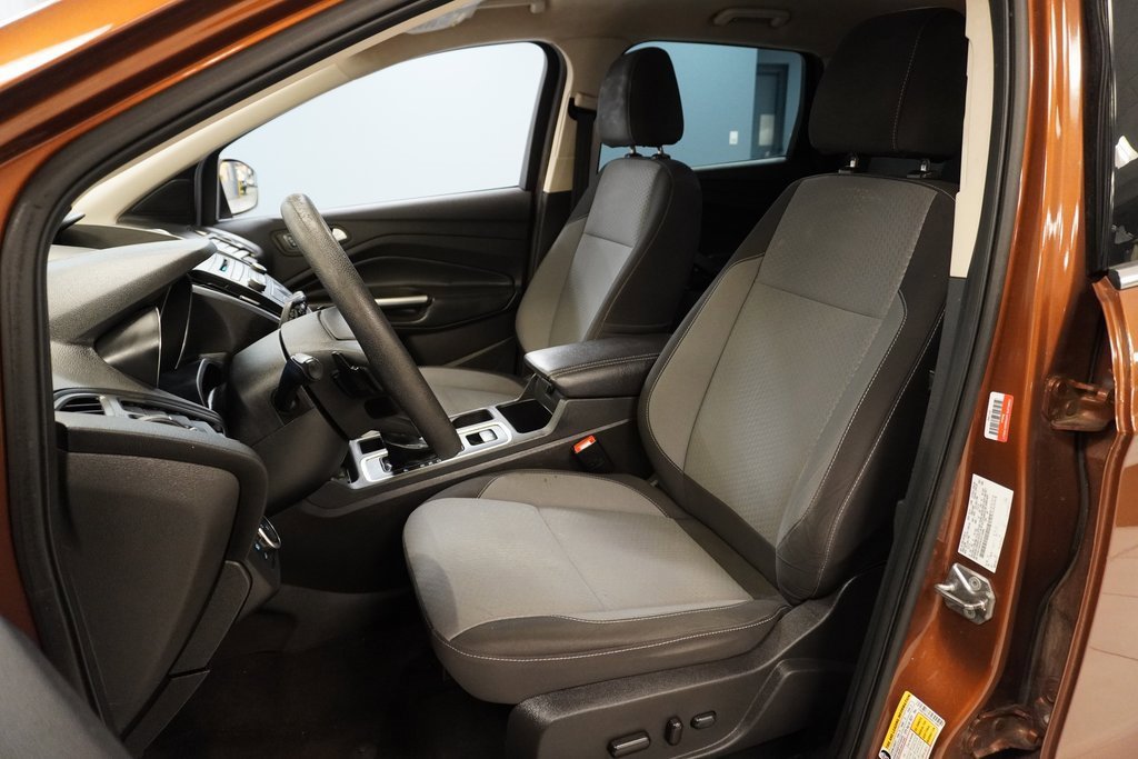 2017 Ford Escape SE photo 2