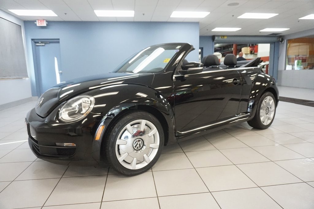 Used 2013 Volkswagen Beetle 2.5 with VIN 3VW5P7AT7DM813077 for sale in Strongsville, OH