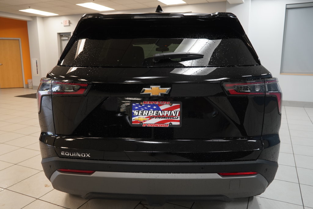 2027 Chevrolet Equinox LT - Photo 9