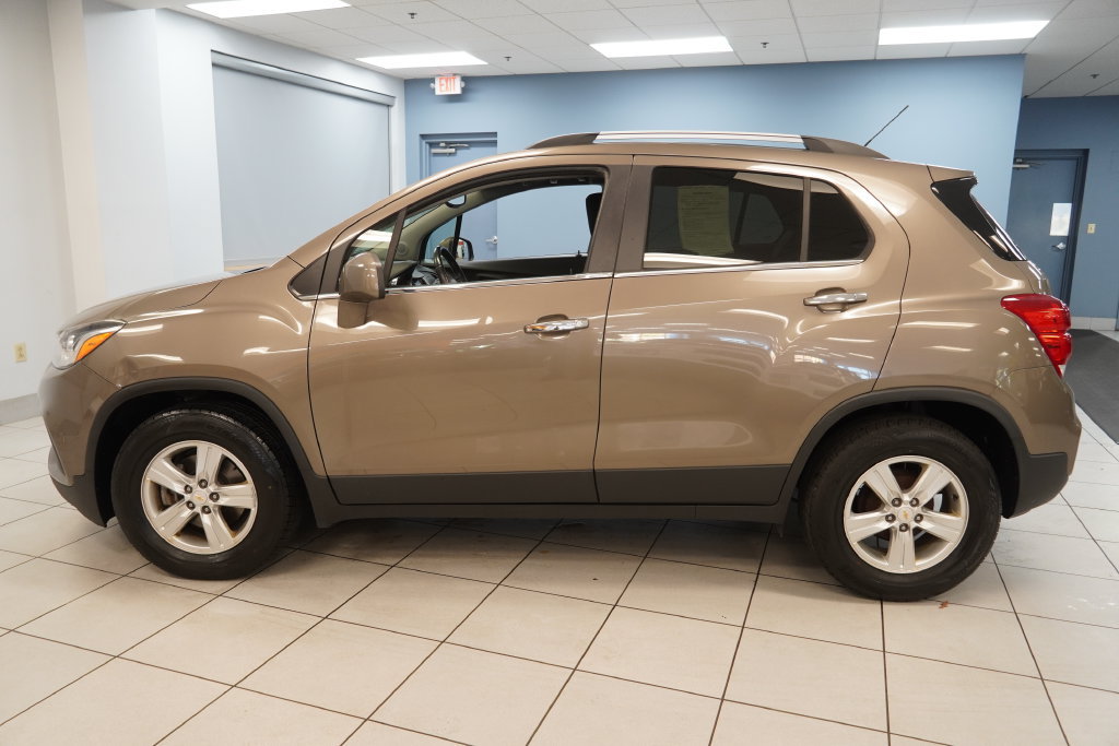 Used 2020 Chevrolet Trax LT with VIN KL7CJLSBXLB343124 for sale in Strongsville, OH