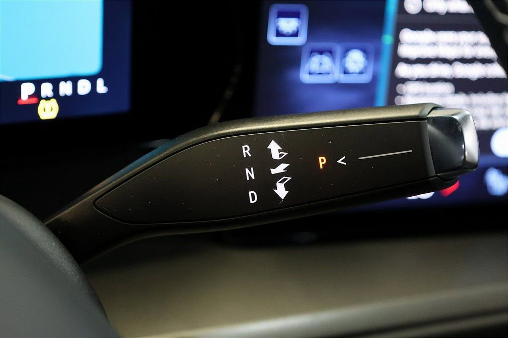 2025 Chevrolet Traverse LT - Photo 24
