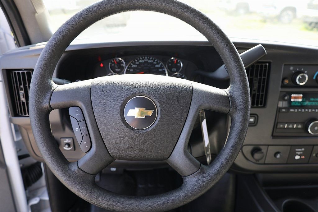 2025 Chevrolet Express Cargo Work Van - Photo 28