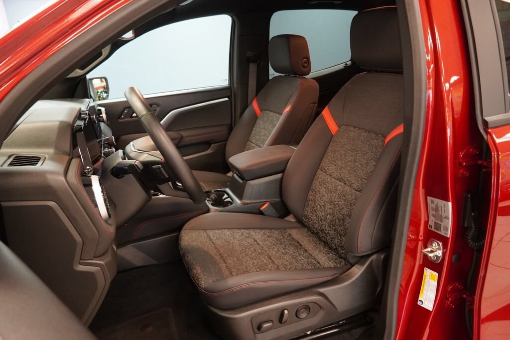 New 2025 Chevrolet Colorado Z71 Truck