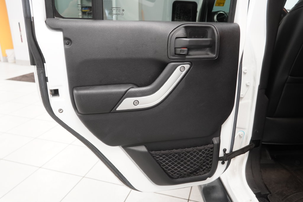 2015 Jeep Wrangler Unlimited Rubicon - Photo 24