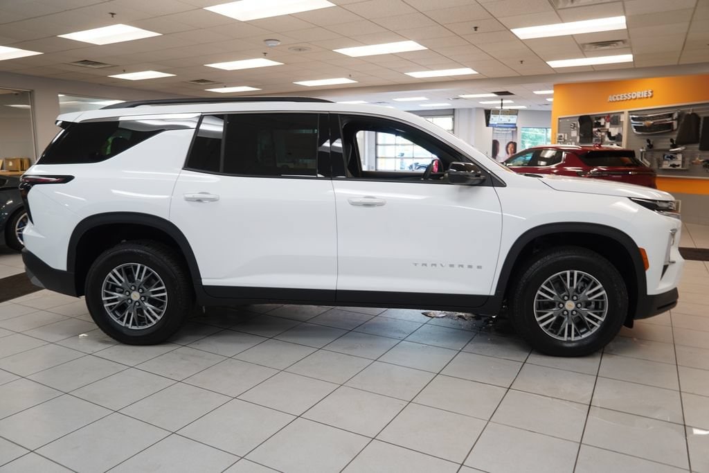 2027 Chevrolet Traverse LT - Photo 12