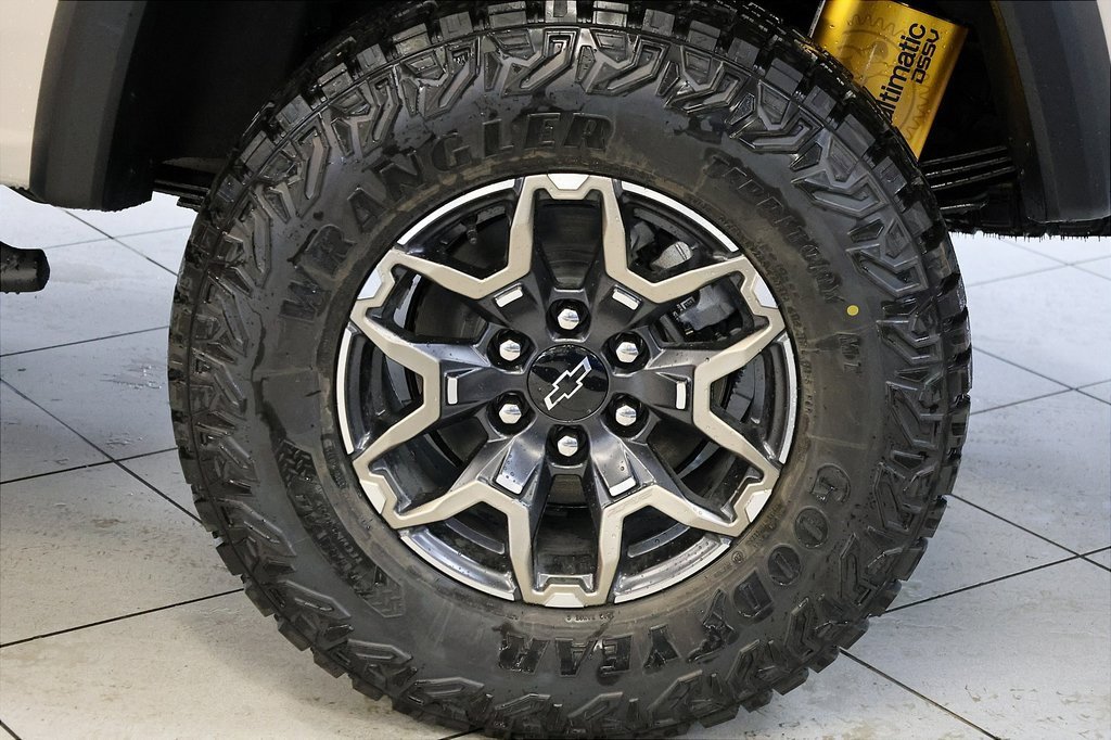 2026 Chevrolet Colorado ZR2 photo 3
