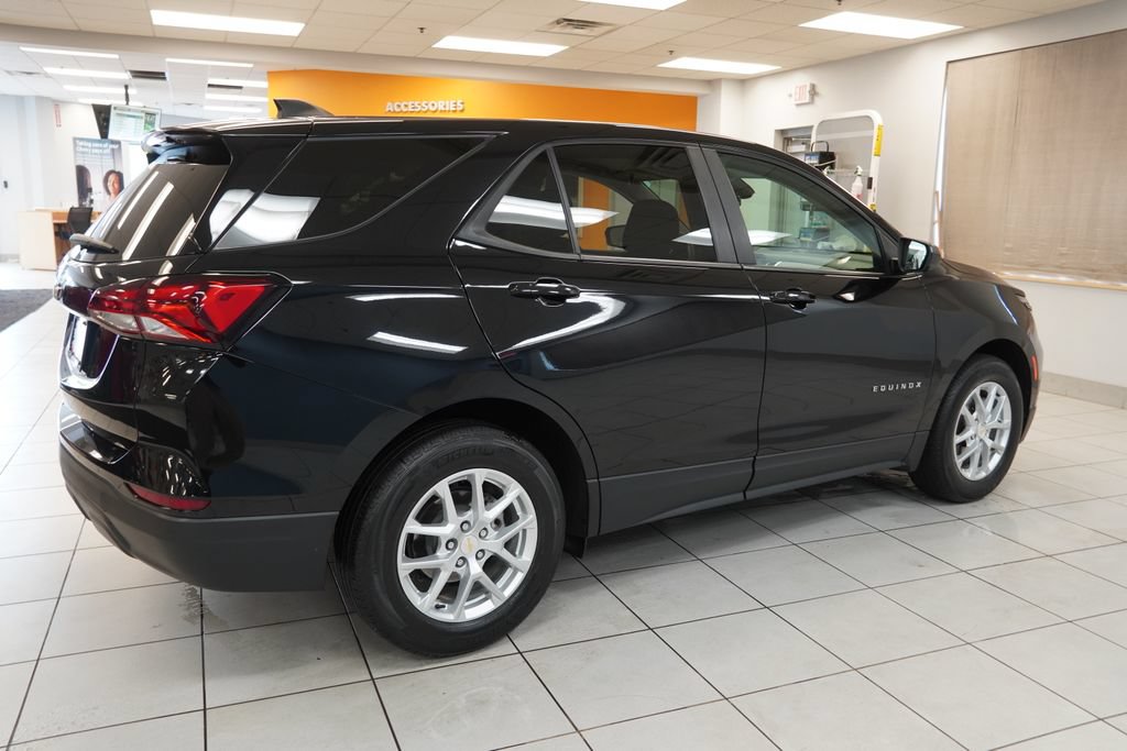 2024 Chevrolet Equinox LS - Photo 12