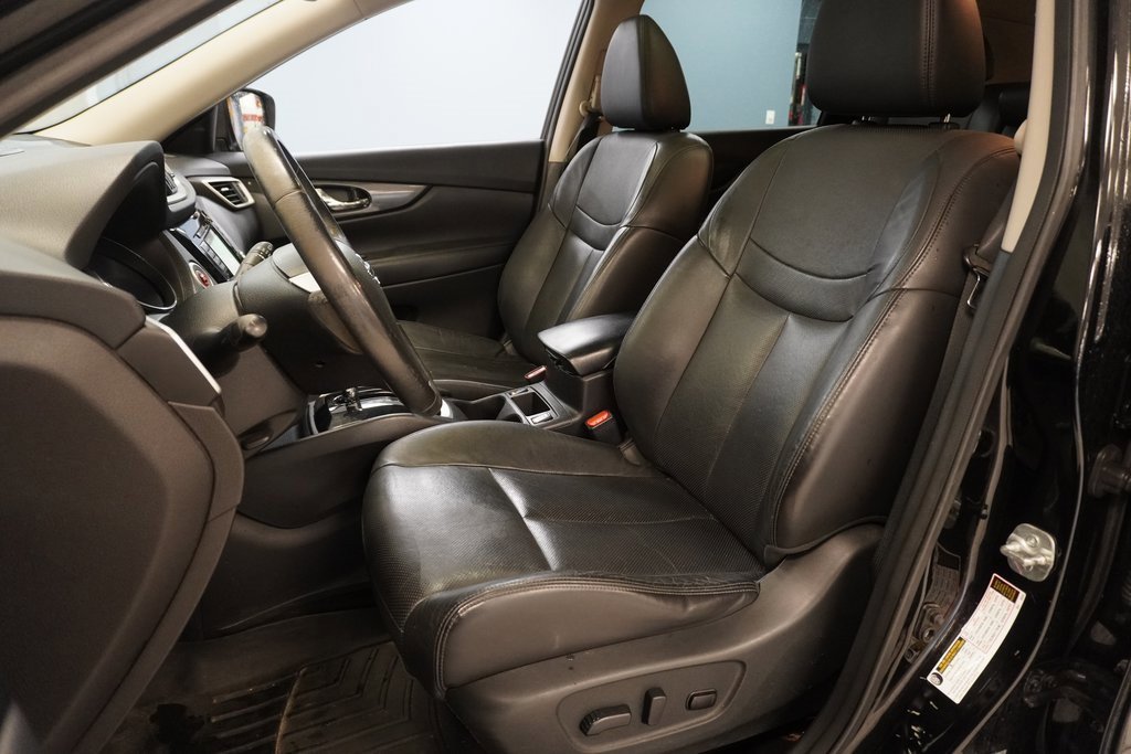 2015 Nissan Rogue SL photo 3