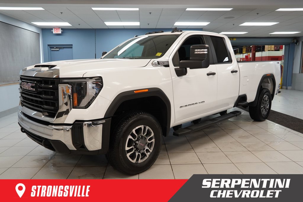 2024 GMC Sierra 3500HD Pro's photo