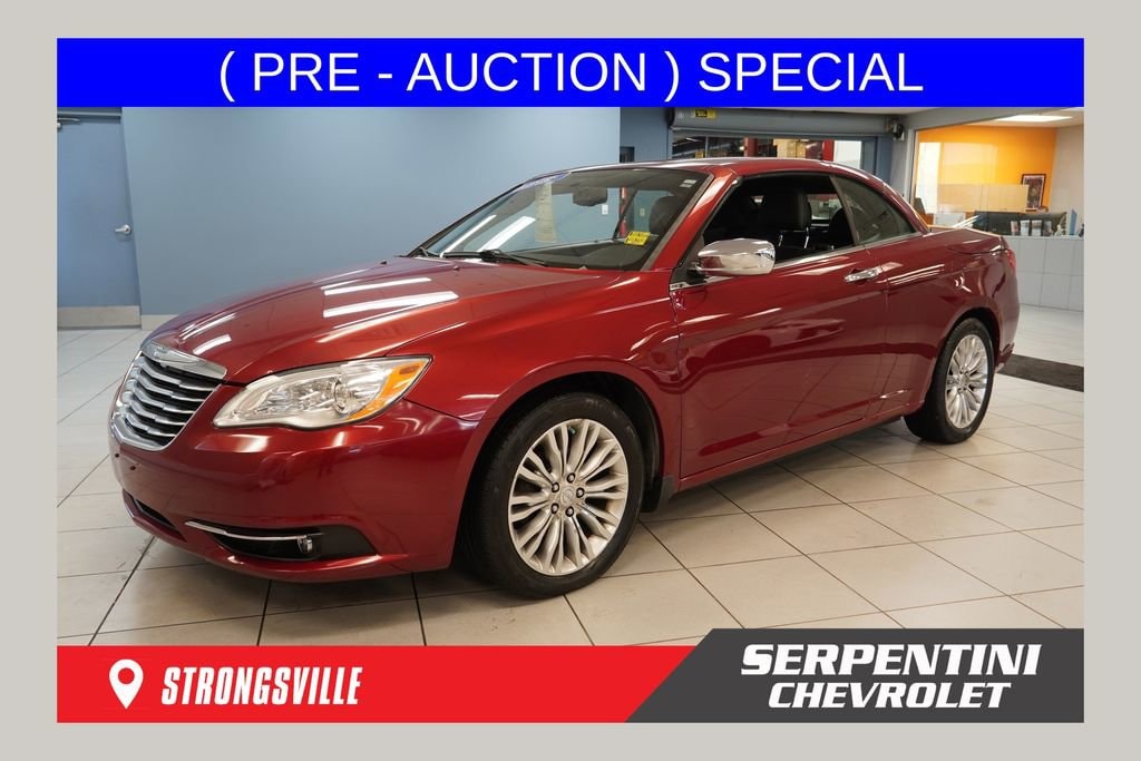2012 Chrysler 200 Limited Convertible's photo