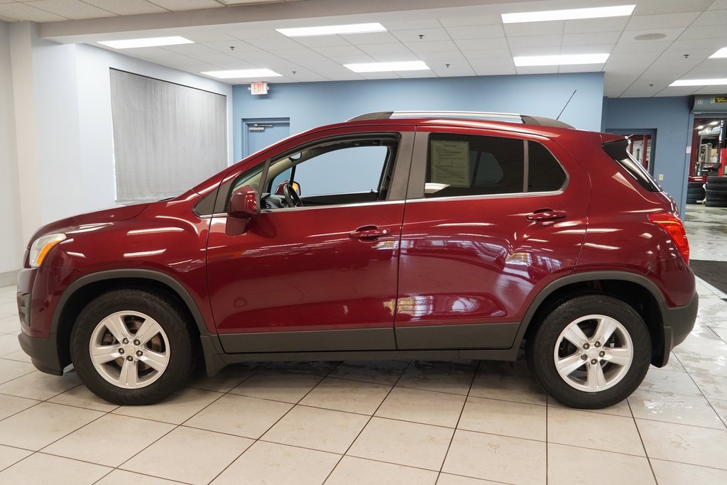 2016 Chevrolet Trax LT photo 2