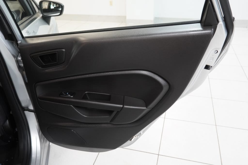 2018 Ford Fiesta SE - Photo 24