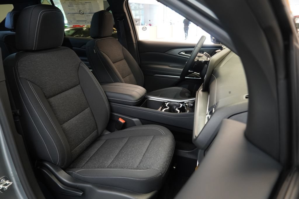 2027 Chevrolet Traverse LT - Photo 36