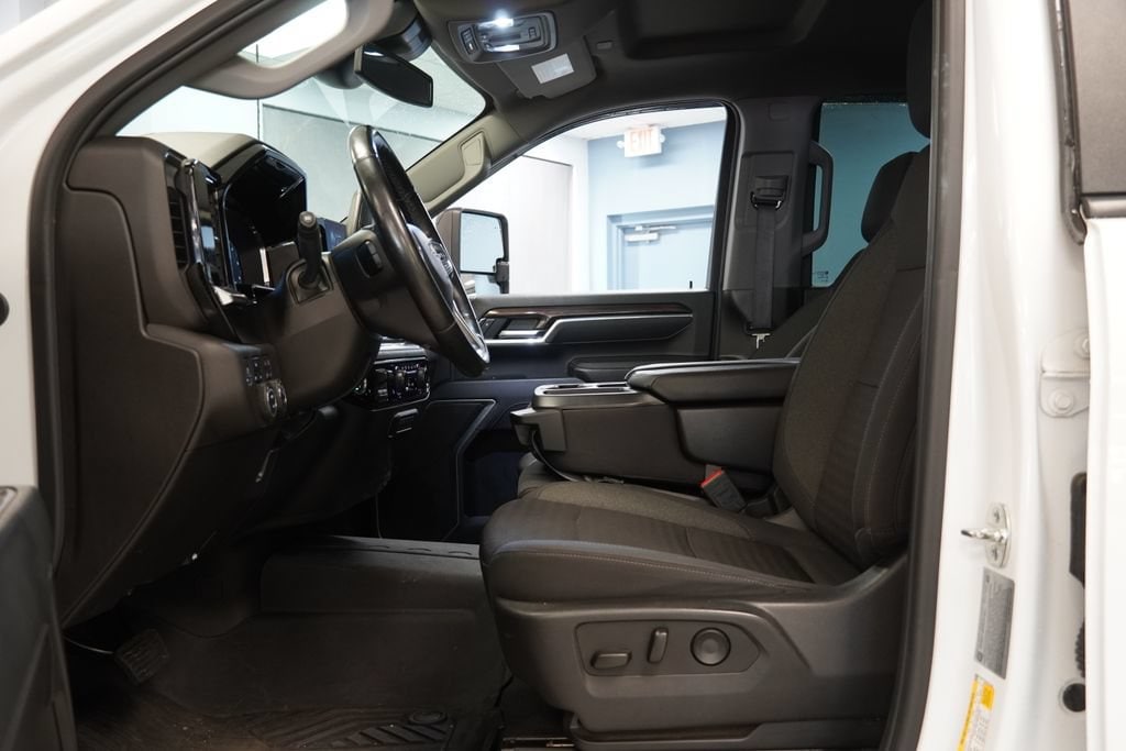 Used 2025 Chevrolet Silverado 2500 HD LT Truck Crew Cab