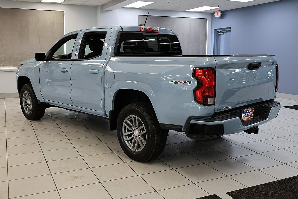 2026 Chevrolet Colorado LT photo 3