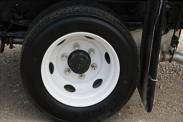 2025 Chevrolet Silverado photo 3