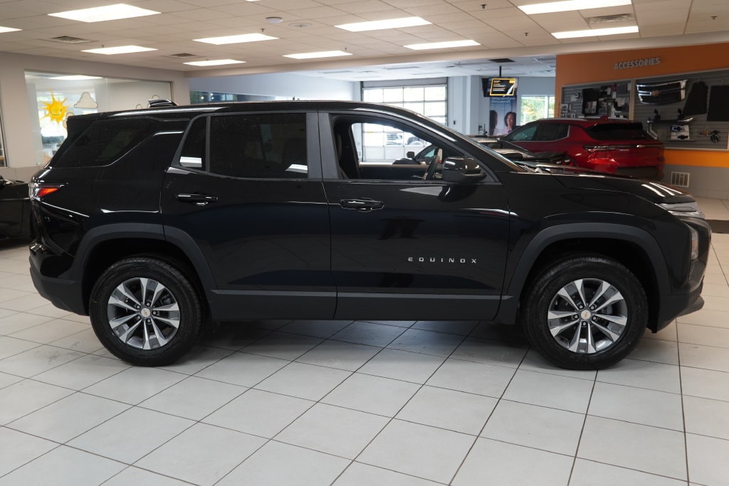 2027 Chevrolet Equinox LT - Photo 12