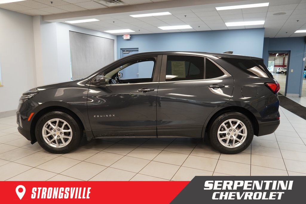 Used 2022 Chevrolet Equinox LT with VIN 2GNAXKEVXN6138490 for sale in Strongsville, OH