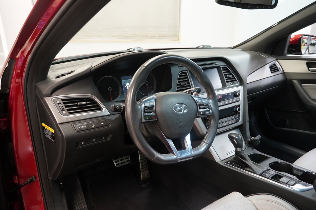 2015 Hyundai Sonata 2.0T Limited photo 4