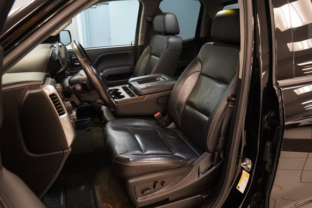 2018 Chevrolet Silverado 1500 LT photo 3