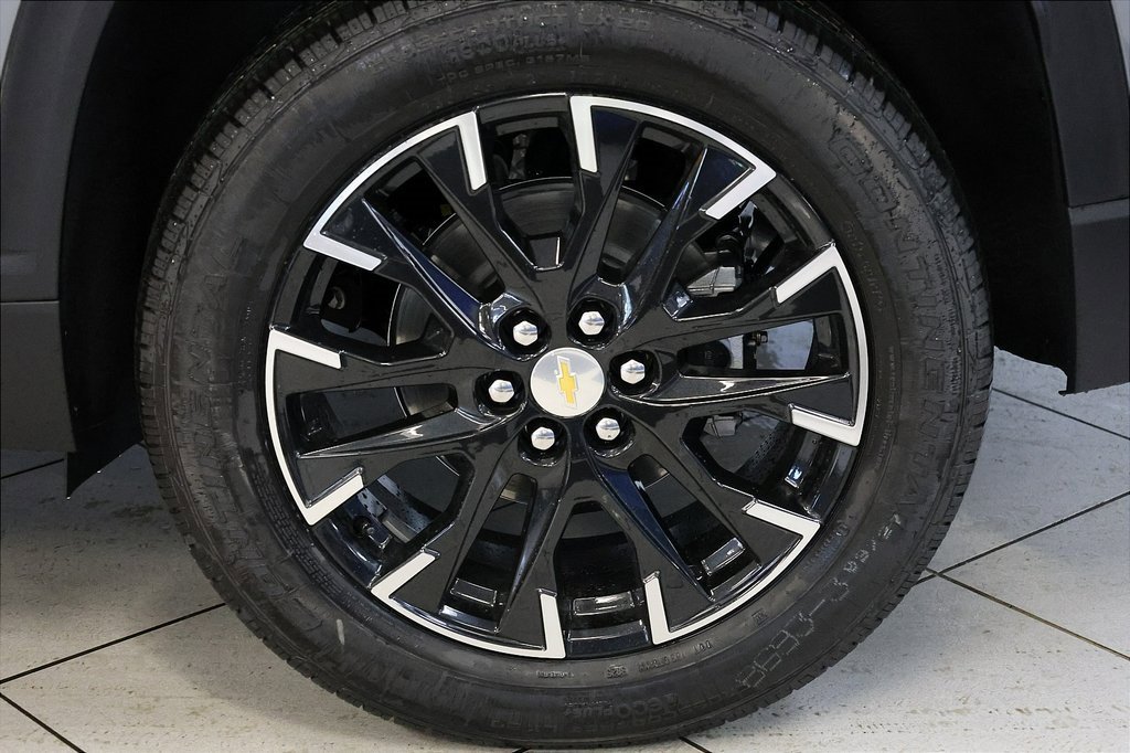 2026 Chevrolet Traverse photo 3