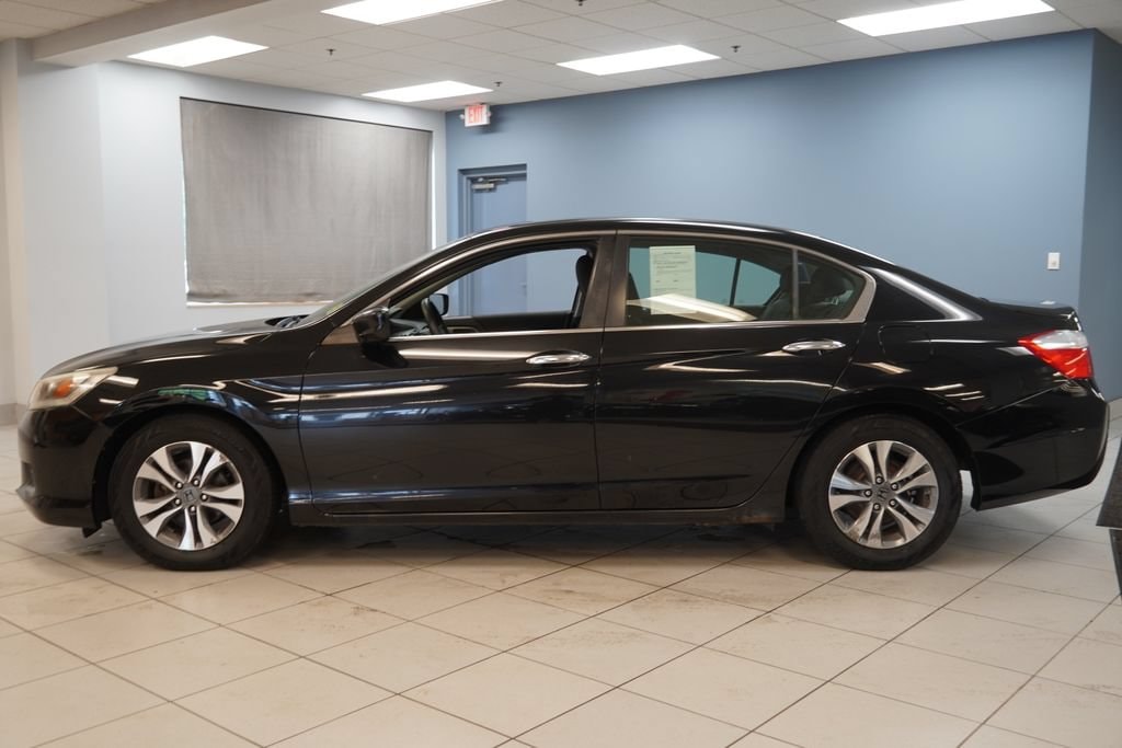 Used 2015 Honda Accord LX with VIN 1HGCR2F35FA174778 for sale in Strongsville, OH