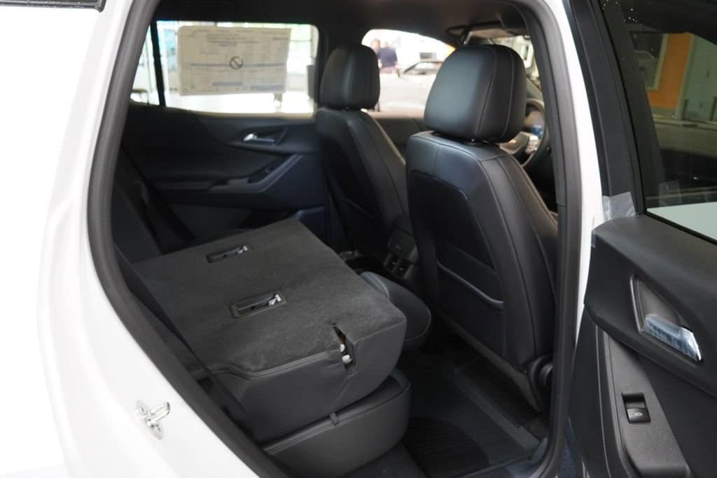 2026 Chevrolet Equinox LT - Photo 23