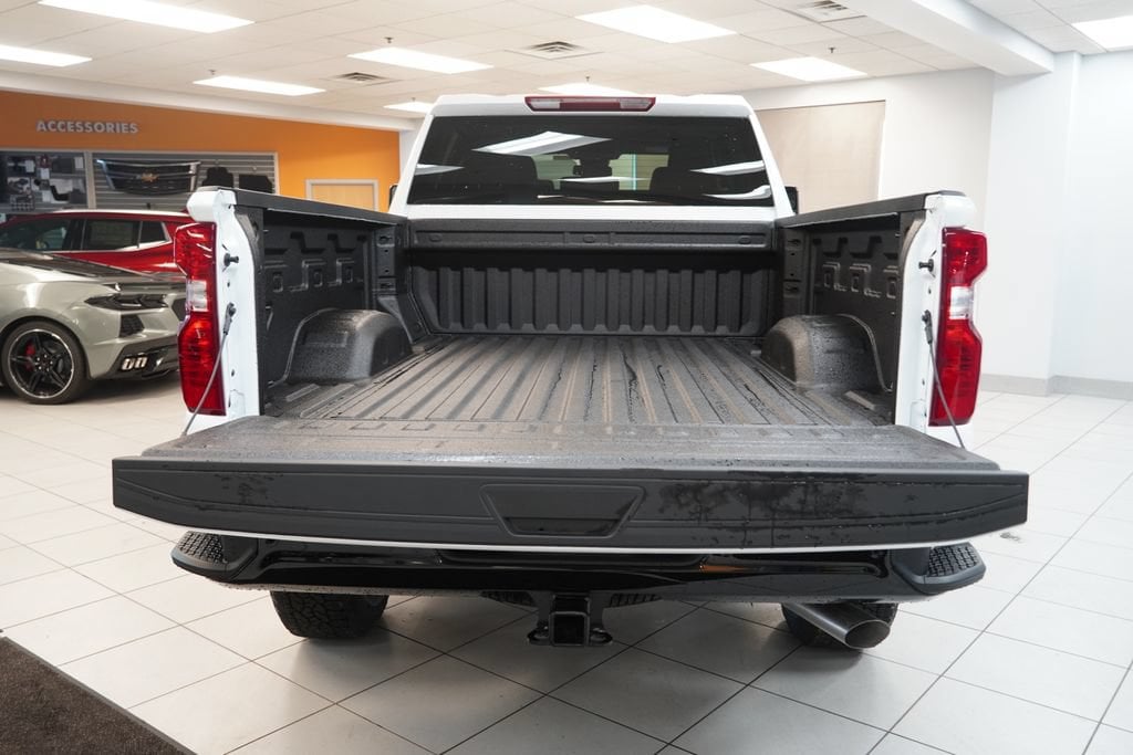 2026 Chevrolet Silverado 2500 HD Custom - Photo 8