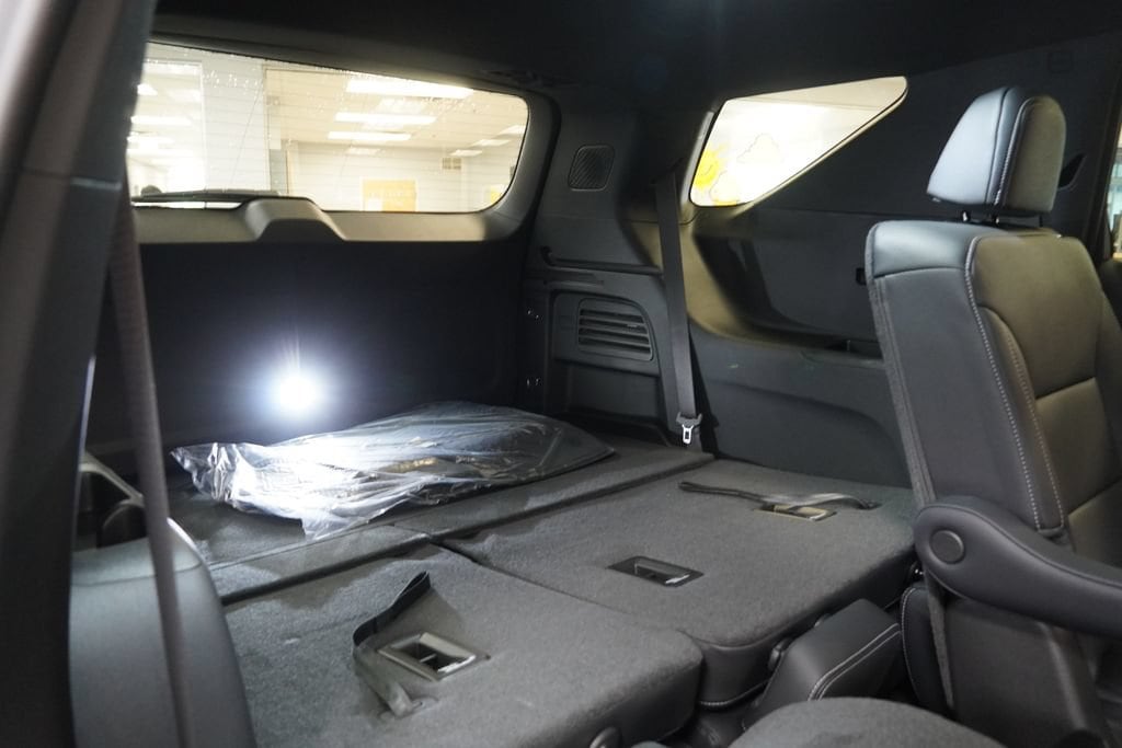 2027 Chevrolet Traverse LT - Photo 34