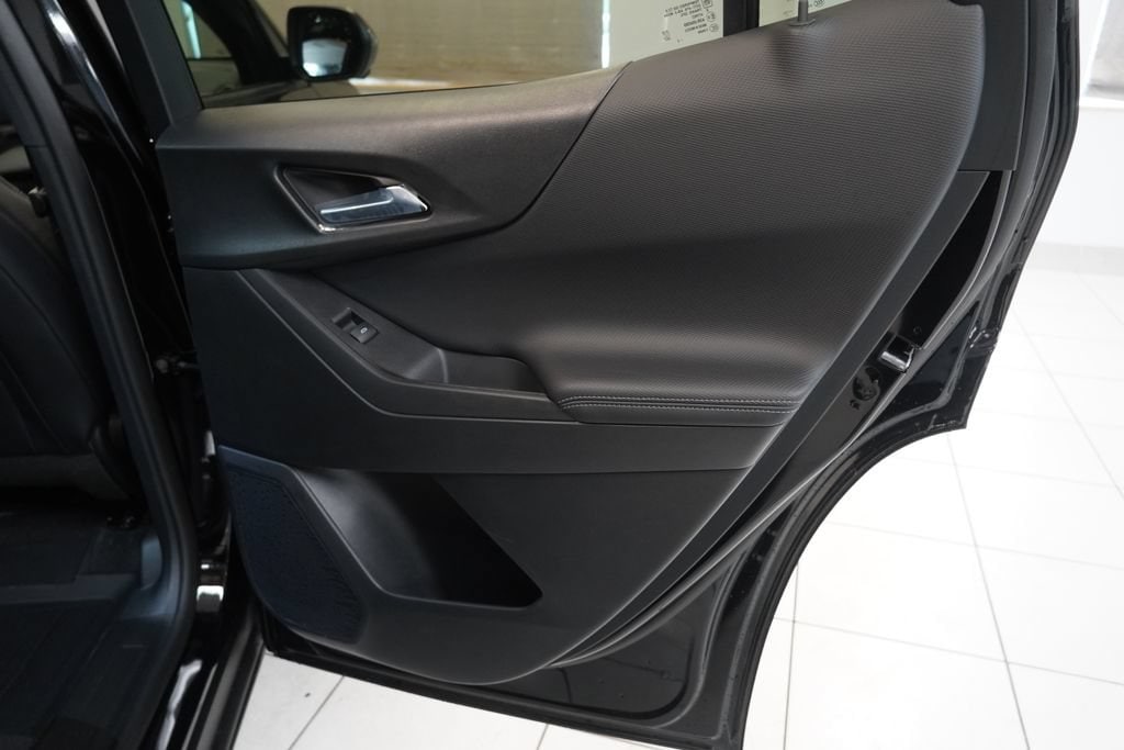 2027 Chevrolet Equinox LT - Photo 31