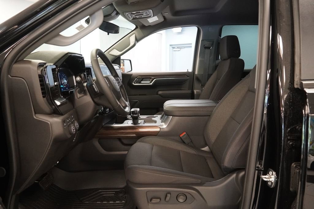2026 Chevrolet Silverado 1500 LT Trail Boss - Photo 4