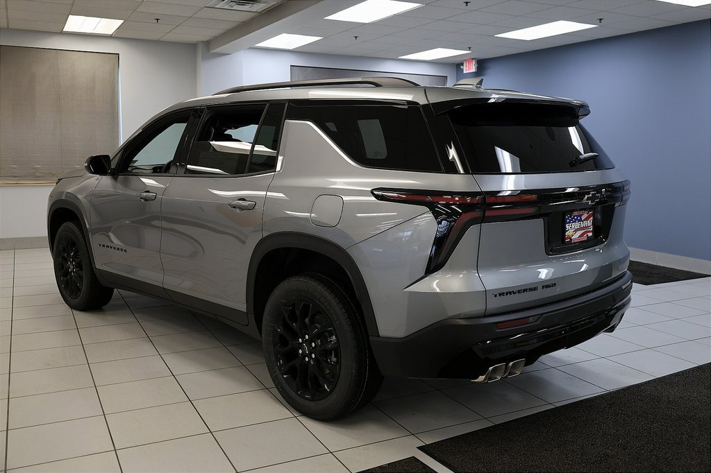 2026 Chevrolet Traverse photo 4
