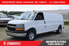 2025 Chevrolet Express Cargo 3500 WT Van RWD [-]