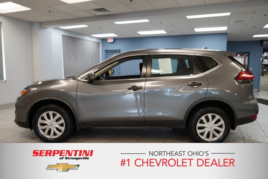 Used 2018 Nissan Rogue S with VIN JN8AT2MV3JW309512 for sale in Strongsville, OH