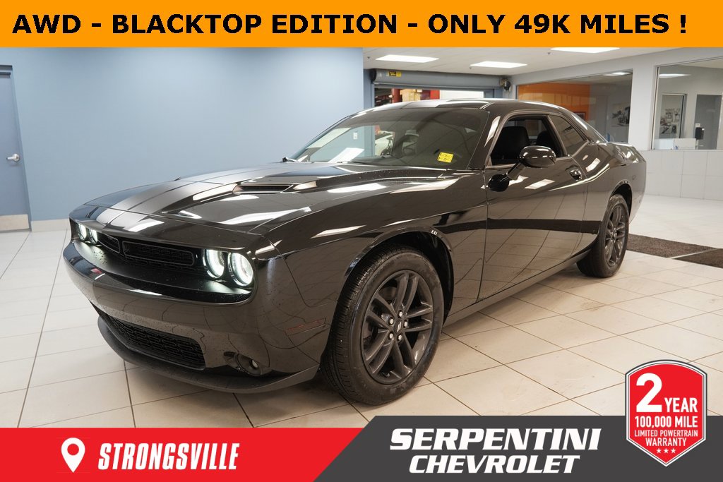 2019 Dodge Challenger SXT's photo