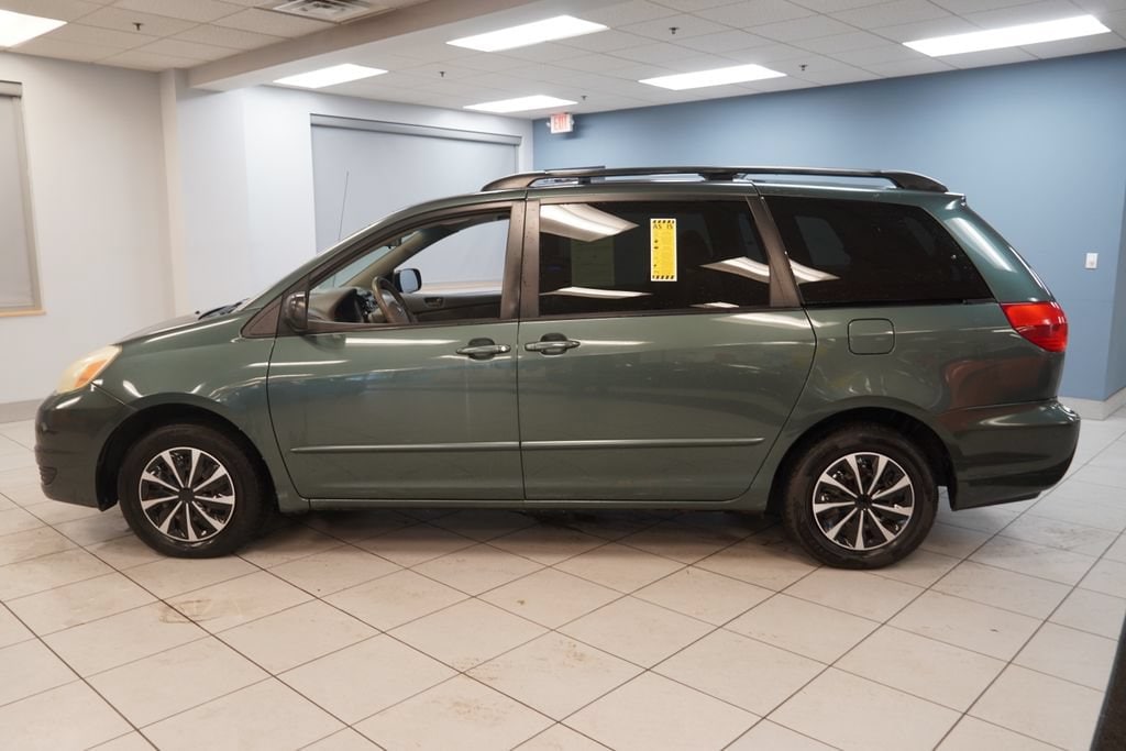 Used 2004 Toyota Sienna CE with VIN 5TDZA23C84S055434 for sale in Strongsville, OH