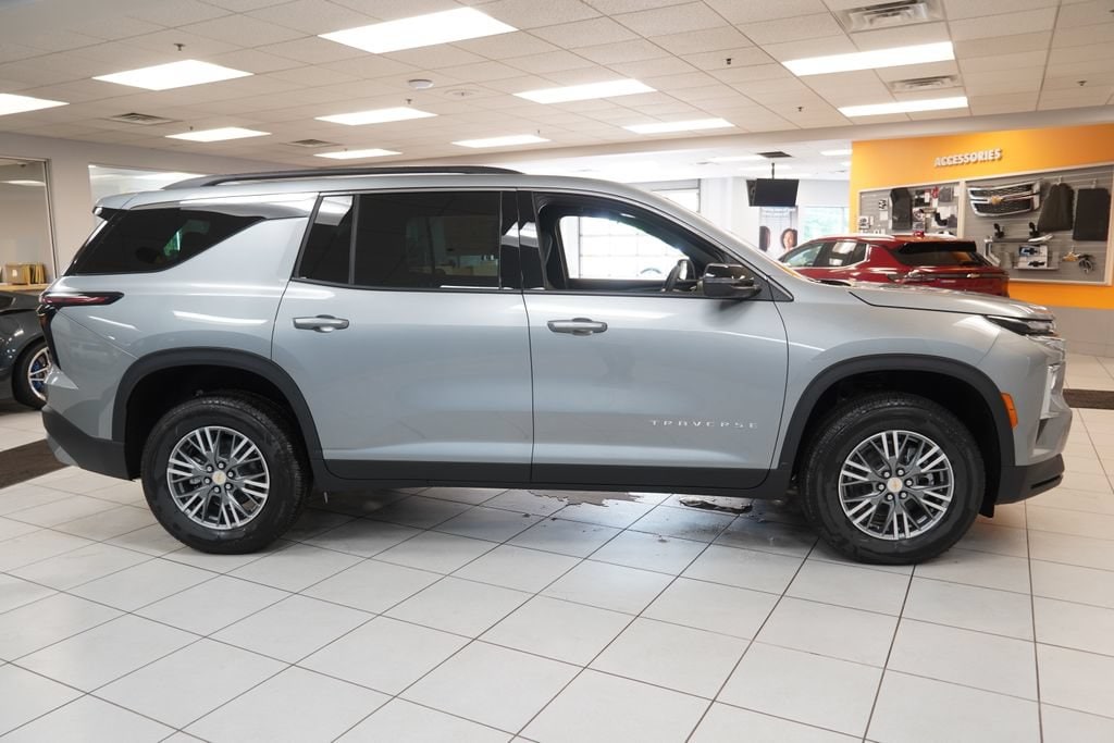 2027 Chevrolet Traverse LT - Photo 12