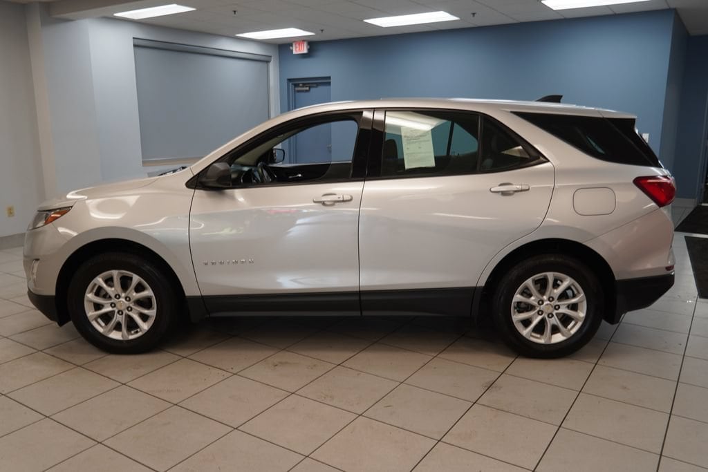 Used 2018 Chevrolet Equinox LS with VIN 2GNAXREV4J6149696 for sale in Strongsville, OH